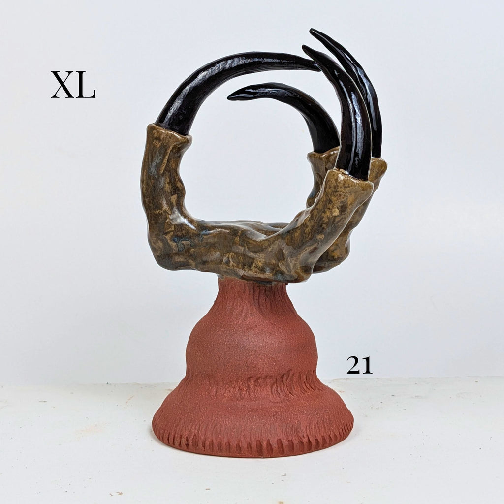 THE CLAW