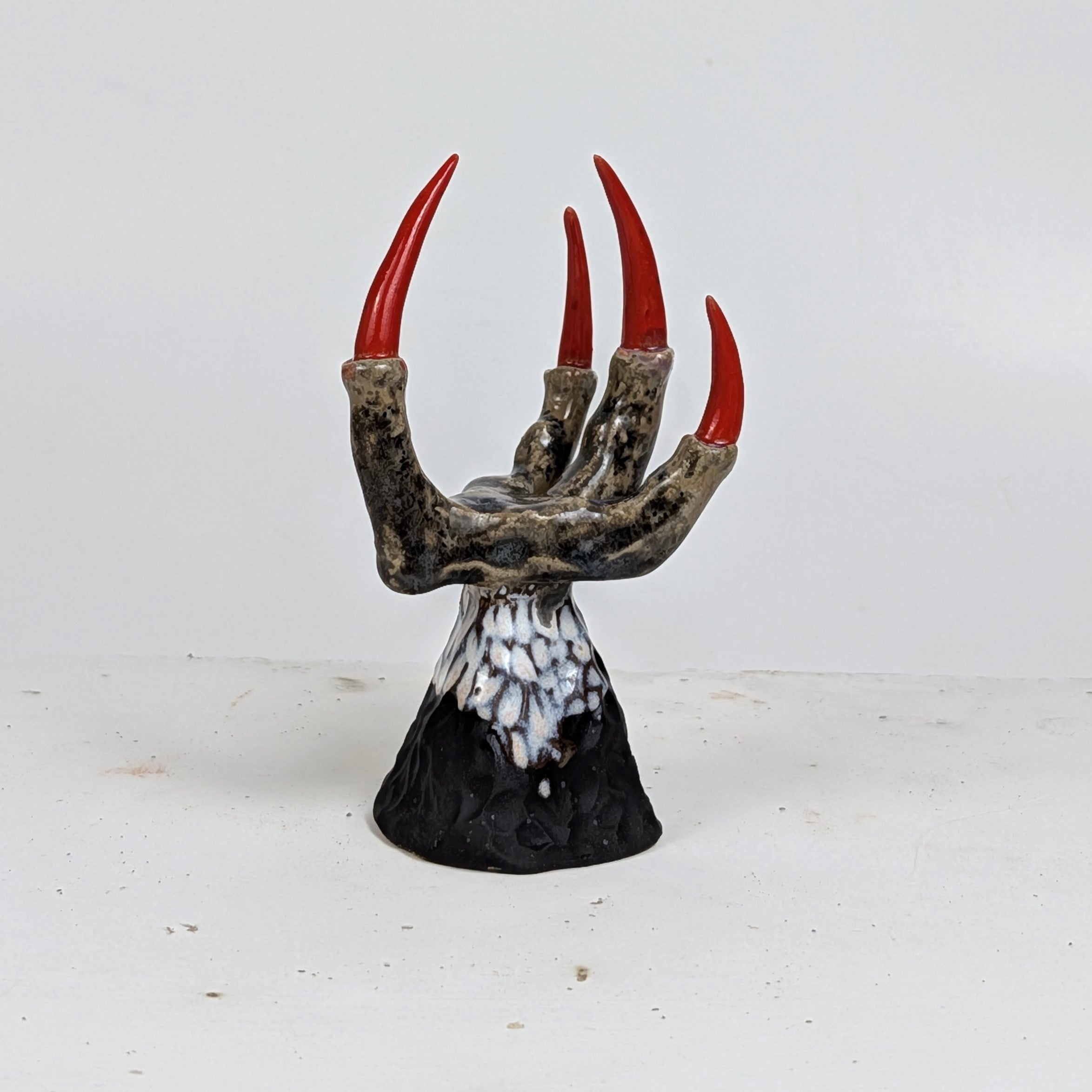 THE CLAW
